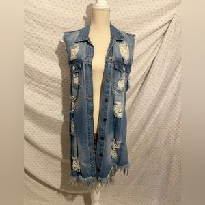 Distressed short sleeve jean jacket💙
